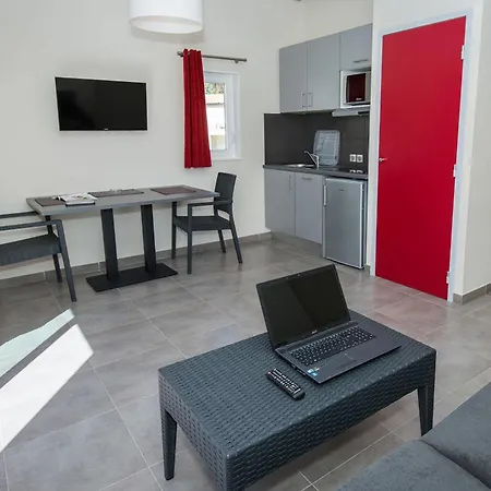 Hotel Les Perles De Saint Tropez 4*